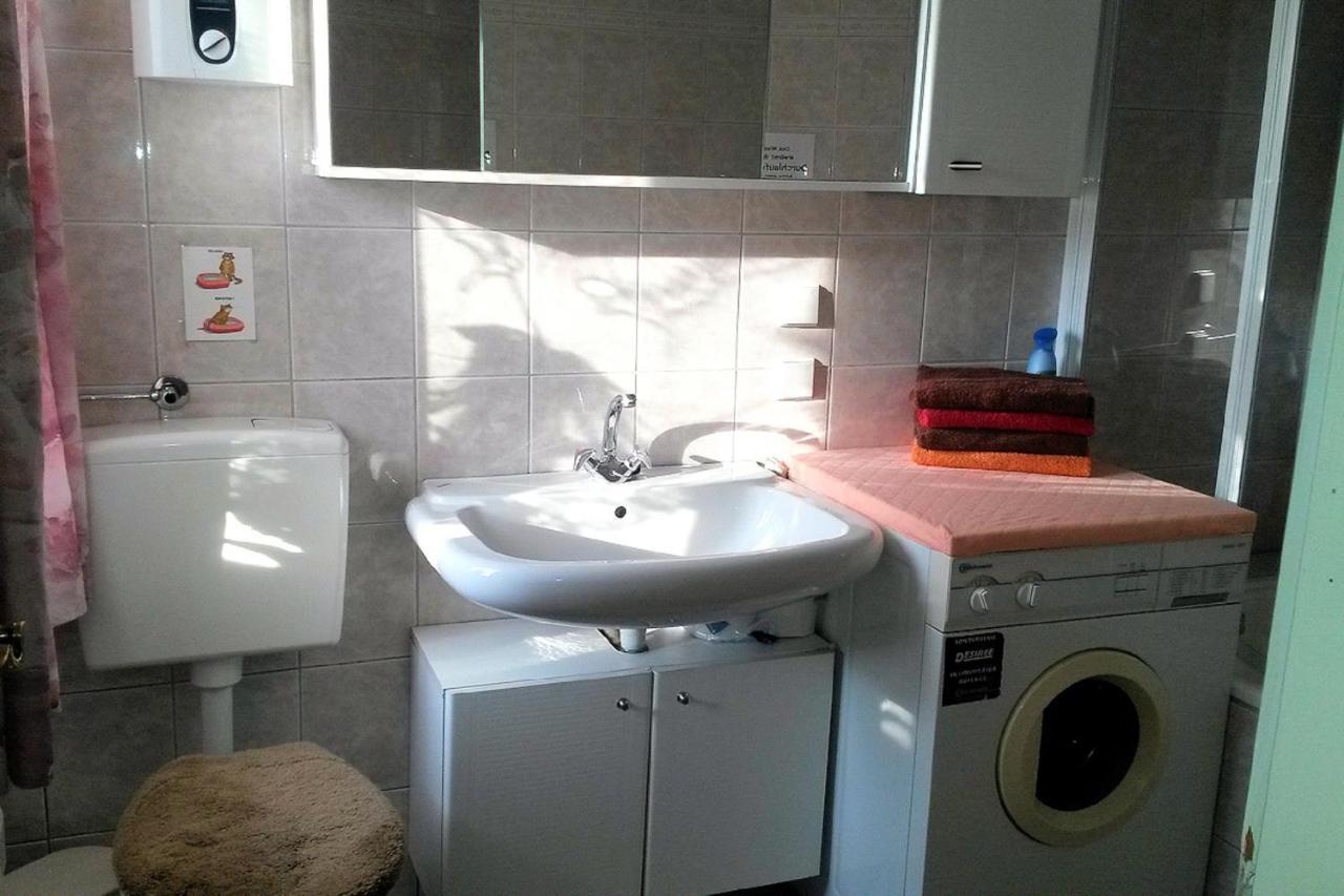 Ferienwohnung Riemer Geisa エクステリア 写真