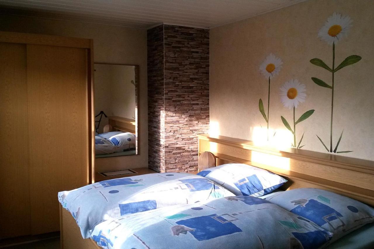Ferienwohnung Riemer Geisa エクステリア 写真